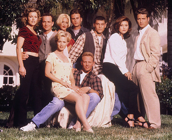 college cast on the lawn